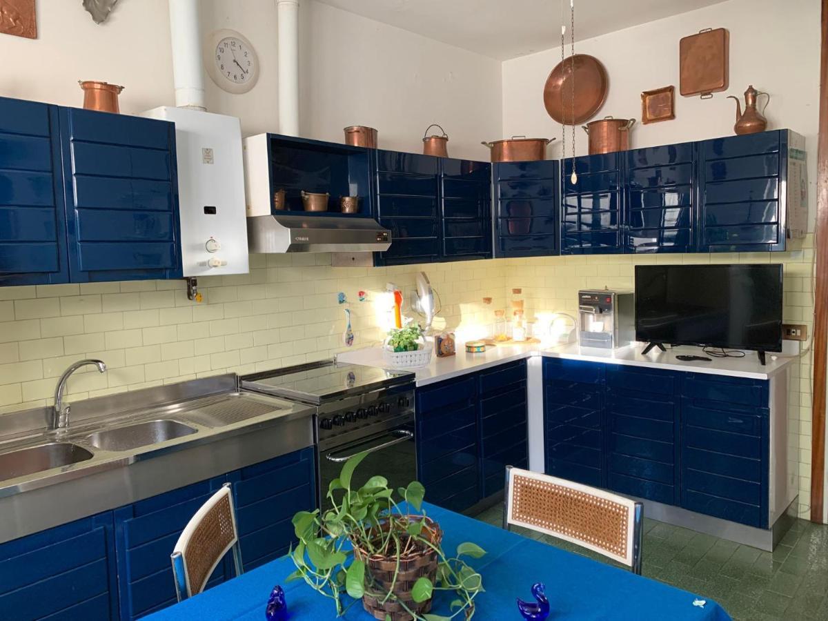 Villa The Swan - Composed By 2 Apartments مانديلو ديل لاريو المظهر الخارجي الصورة